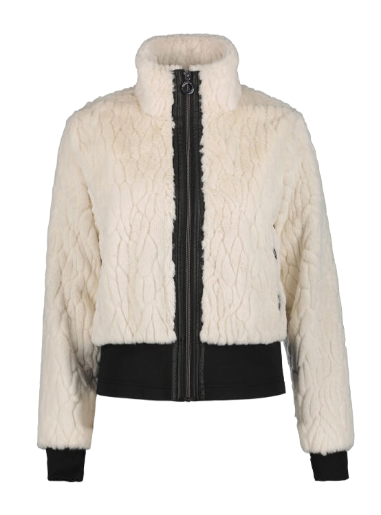 Halle Vest